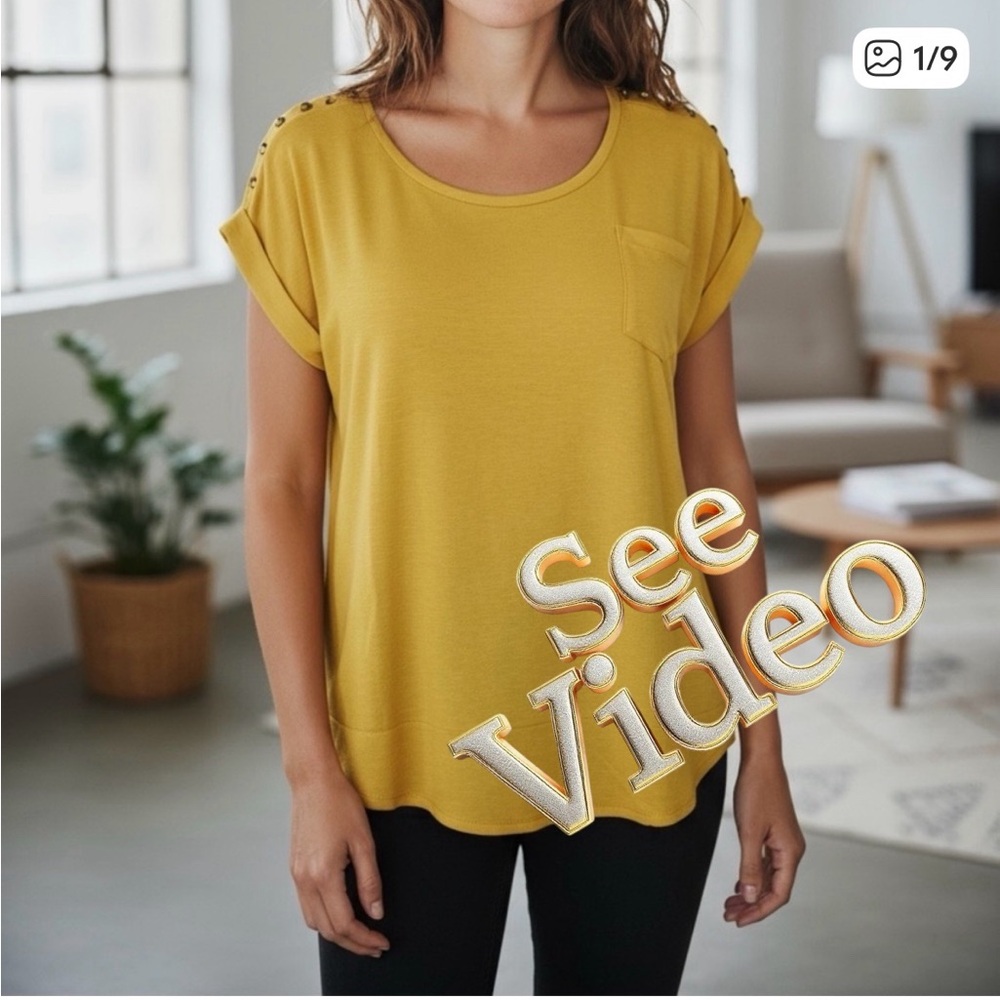 👛 (ANY 2/$20) Small NWT Women’s MINE Short Sleeve Tee  Front Pocket and Cut Out